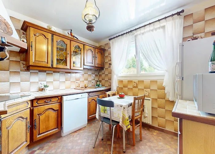 3 Bedroom Lovely In Fontenay (Seine-Maritime)