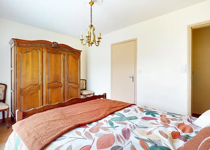 Σπίτι διακοπών 3 Bedroom Lovely In *