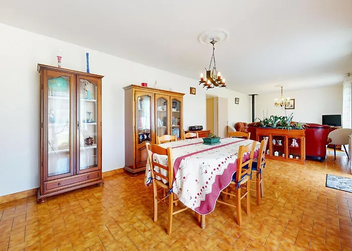 3 Bedroom Lovely In *