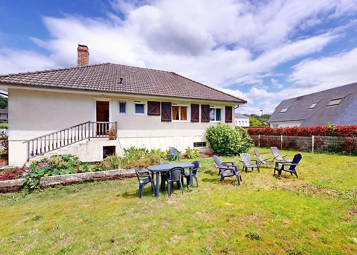 Σπίτι διακοπών 3 Bedroom Lovely In *